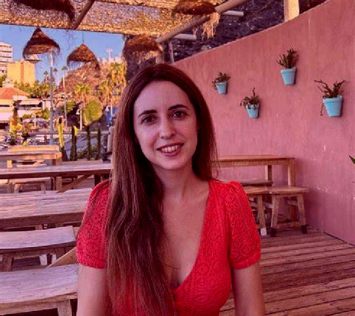 Abril 2 Valdeolmillos escort