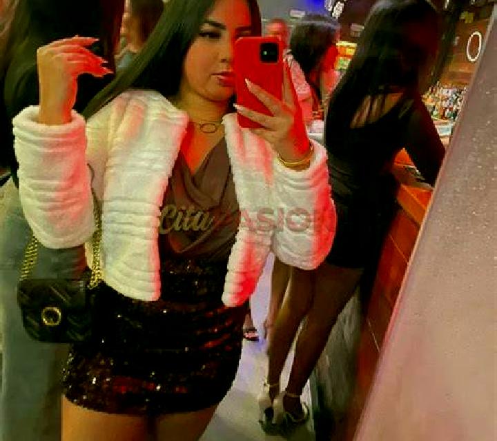 Adriana 3 Gata escort