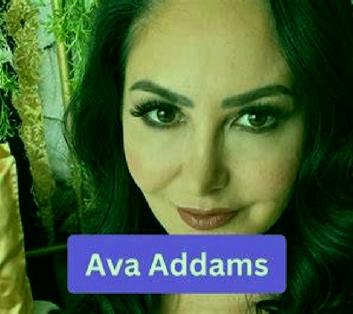 Adriana Lechon escort