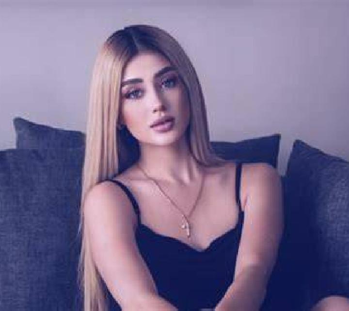 Alba Santillana escort