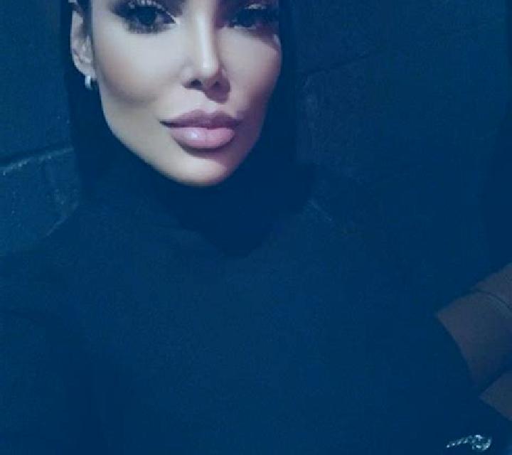 Amaya 2 Manquillos escort