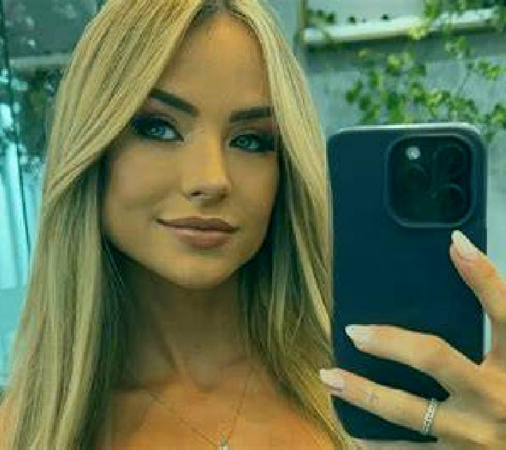 Amaya 3 Salteras escort