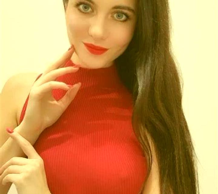 Aurora 2 Castellanos de Moriscos escort