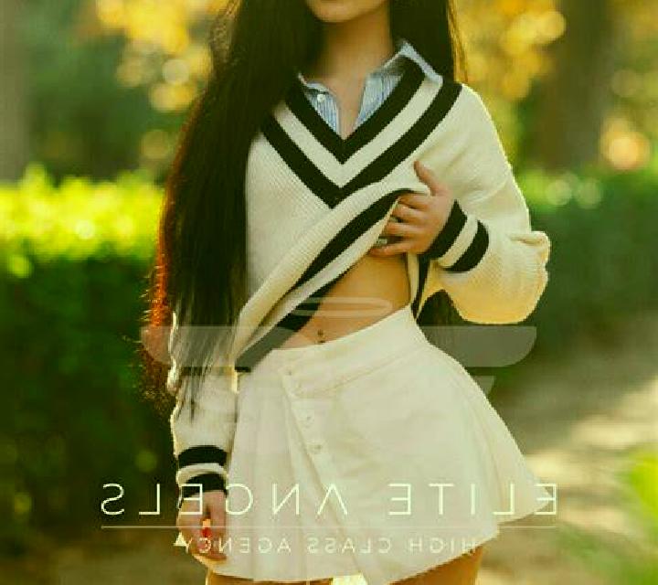 Aurora Ayegui escort