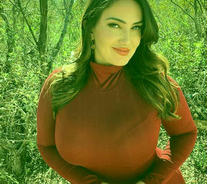 Beatriz Mozota escort