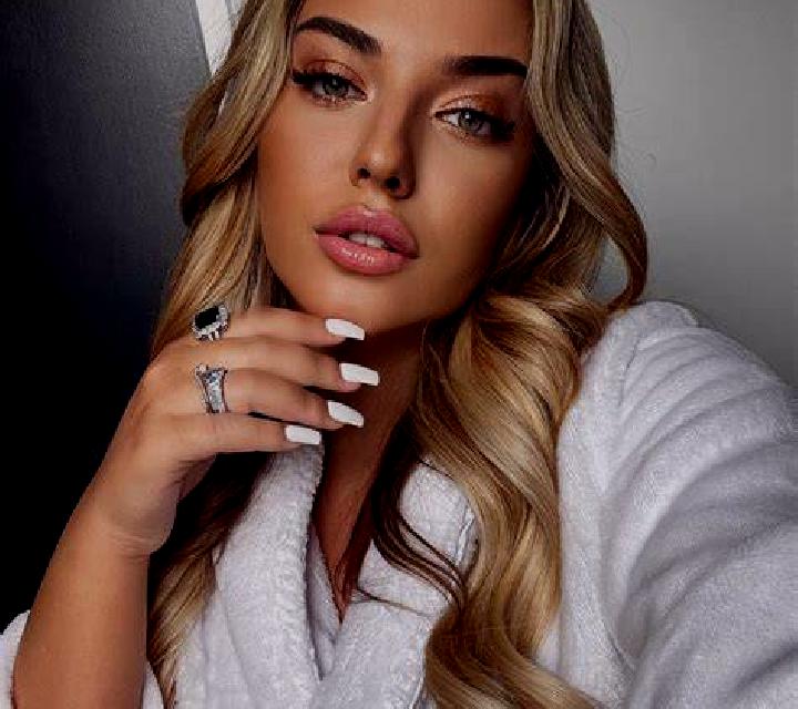 Carla 2 Cesuras escort