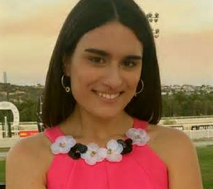 Carla Bormujos escort