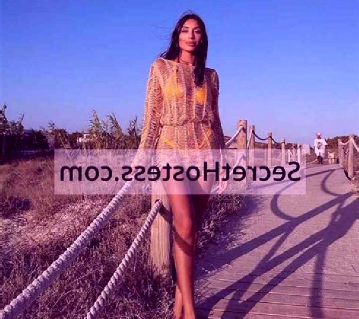 Cecilia 3 Majaelrayo escort