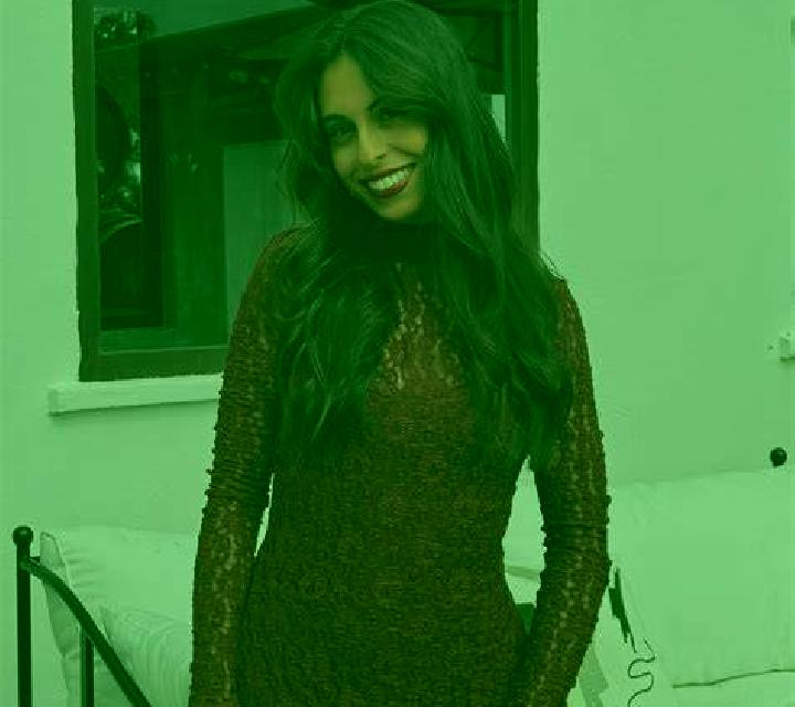 Claudia 2 Roales escort