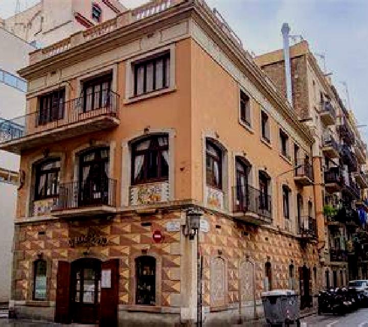 Claudia Pozorrubio escort