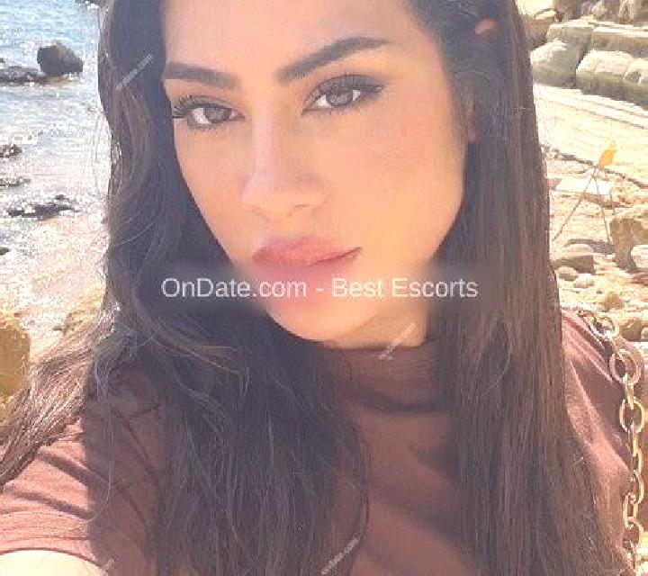 Cristina Castelloli escort