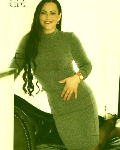 Daniela Albunan escort