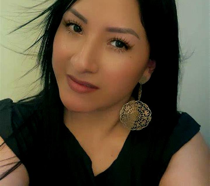 Diana Tordehumos escort