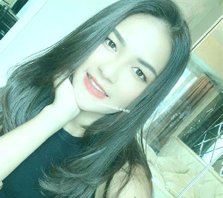 Elena Berchules escort