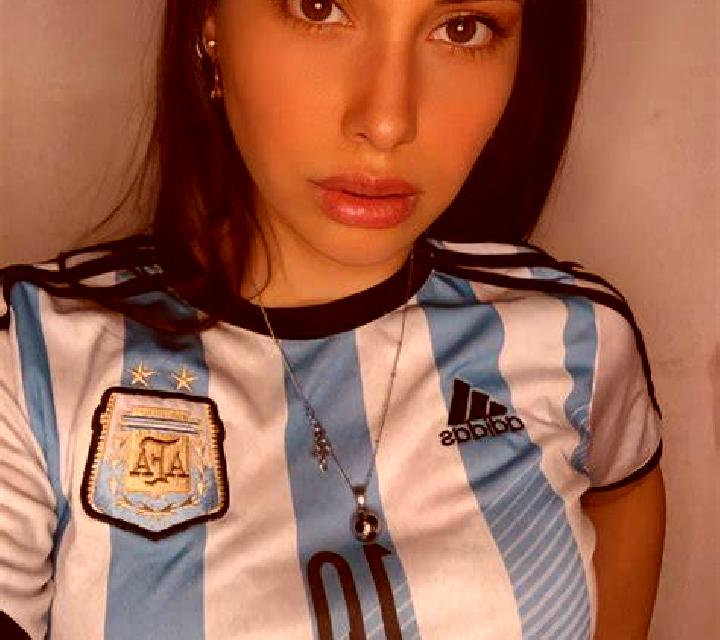 Elena Molins de Rei escort