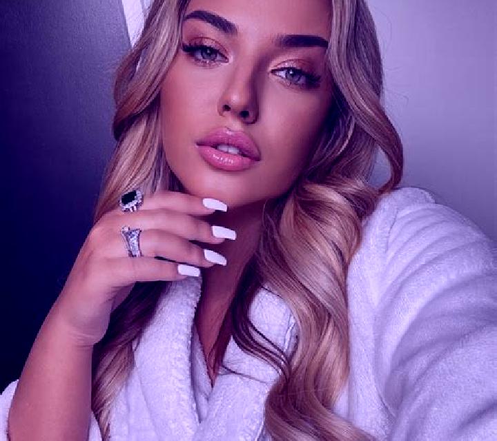 Elena Rayaces escort
