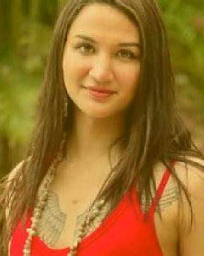 Estrella Urnieta escort