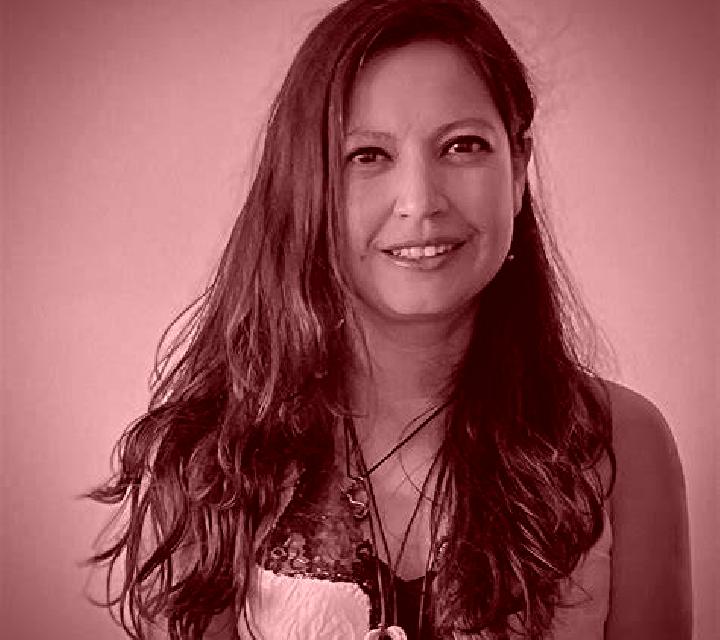 Gabriela Navaescurial escort