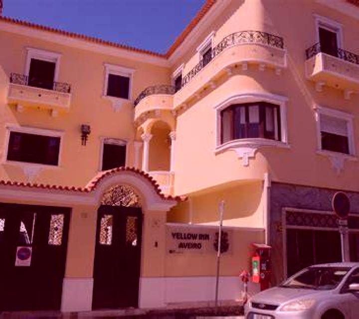 Gabriela Villagaton escort