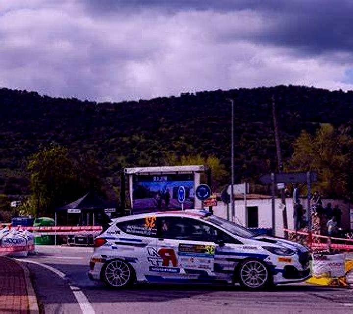 Giulia 2 Santa Eularia des Riu escort