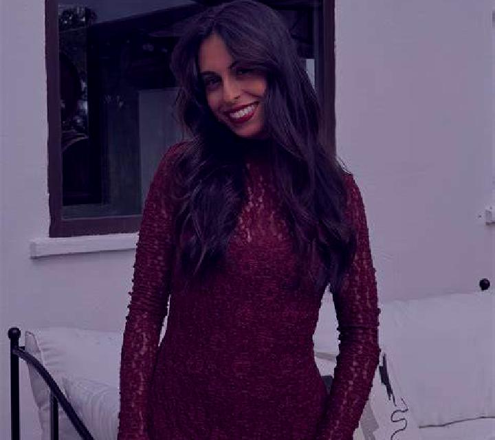 Jade 3 Gueenes escort