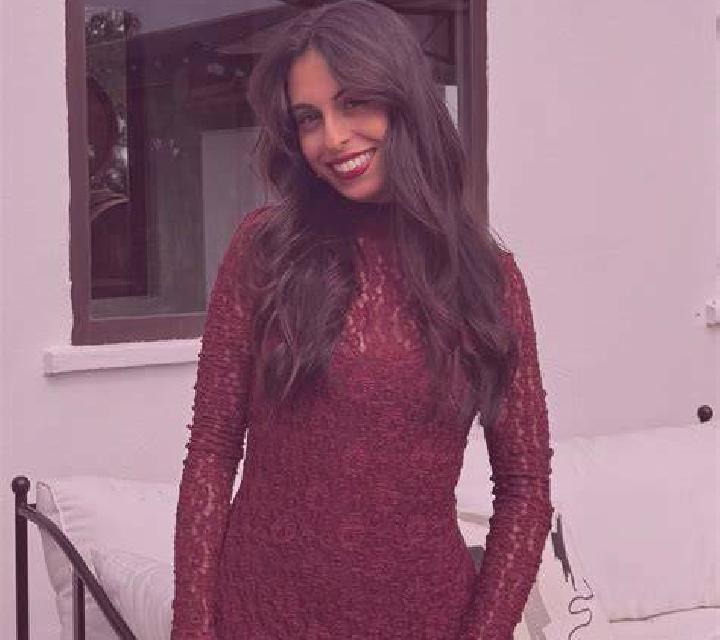 Julia 3 Mainar escort