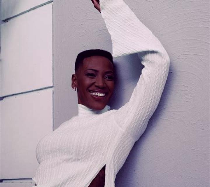Julia 3 Villabanez escort