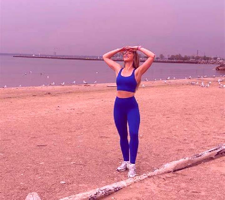 Julia Candelaria escort