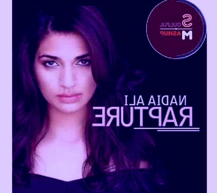 Julia Ciutat Meridiana escort