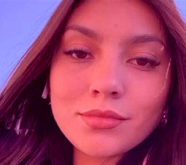 Julia Geldo escort