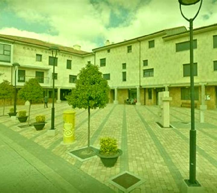Lola 2 Torre de Arcas escort