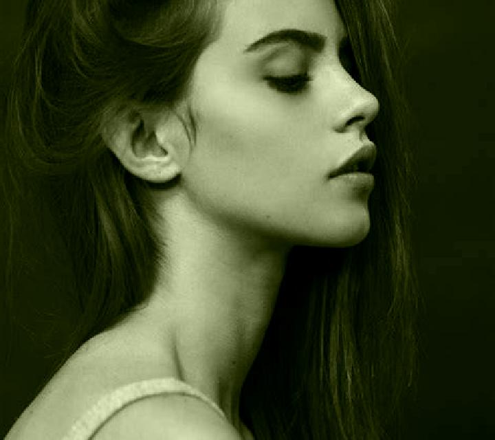 Lola Berrocalejo de Aragona escort