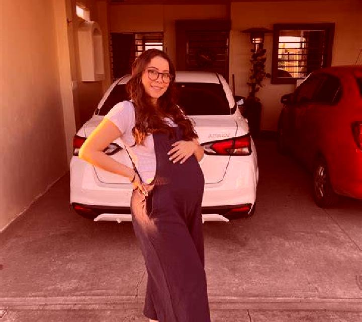 Lola Pinos Puente escort