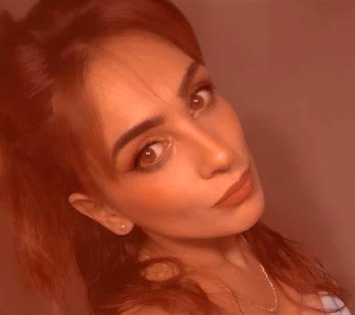 Lucía Pajares de los Oteros escort