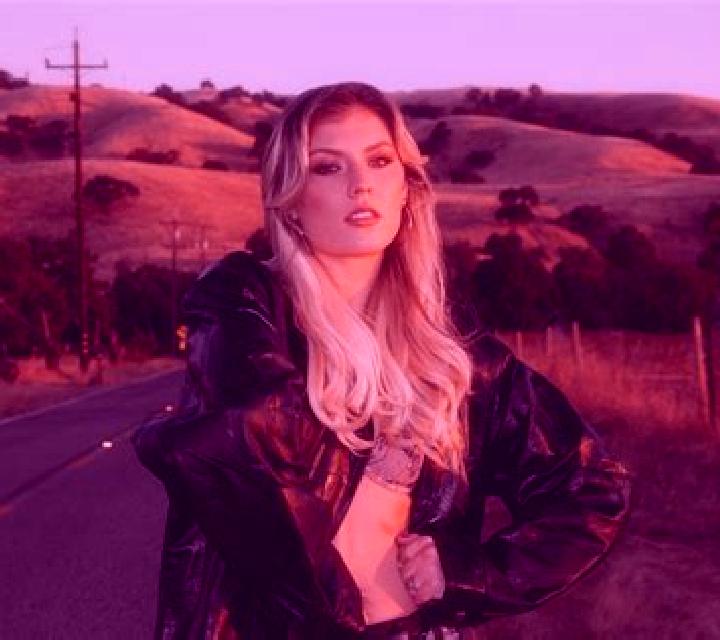 Luna 3 Valdezarza escort