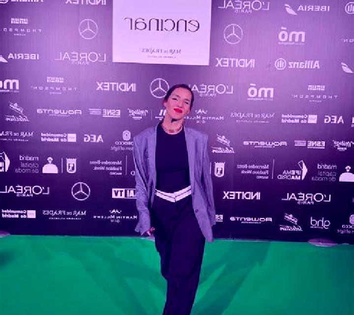 María 2 Armilla escort