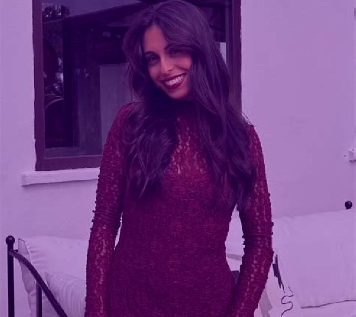 María Abertura escort