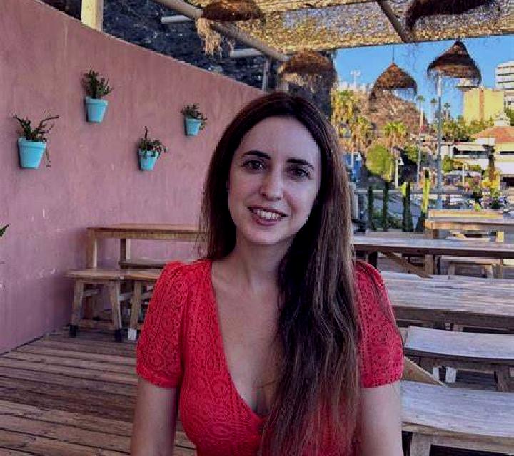 María Castillazuelo escort