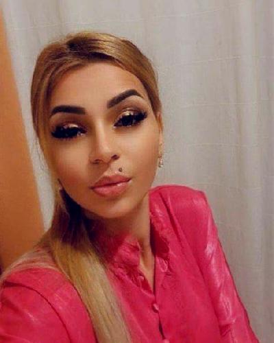 María La Poblachuela escort