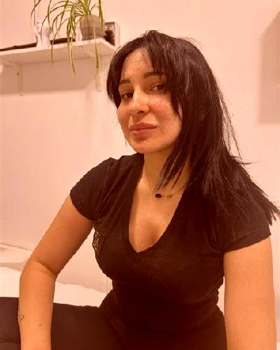María Torrelara escort
