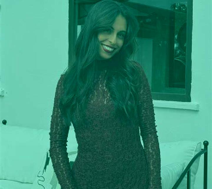 Mariana Iza escort