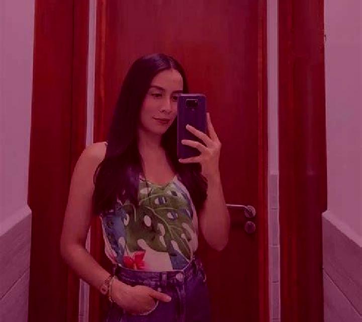 Mariana Villanueva de Sigena escort