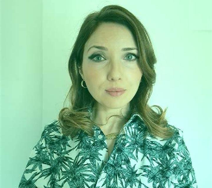 Ángela Alcala de la Vega escort