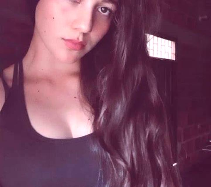 Ángela Brenes escort