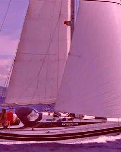 Noa 2 Sequeros escort
