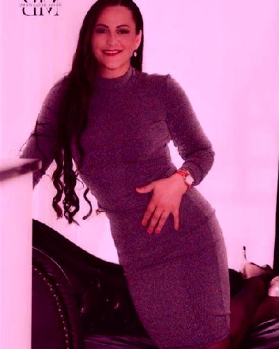 Noa Chirivel escort