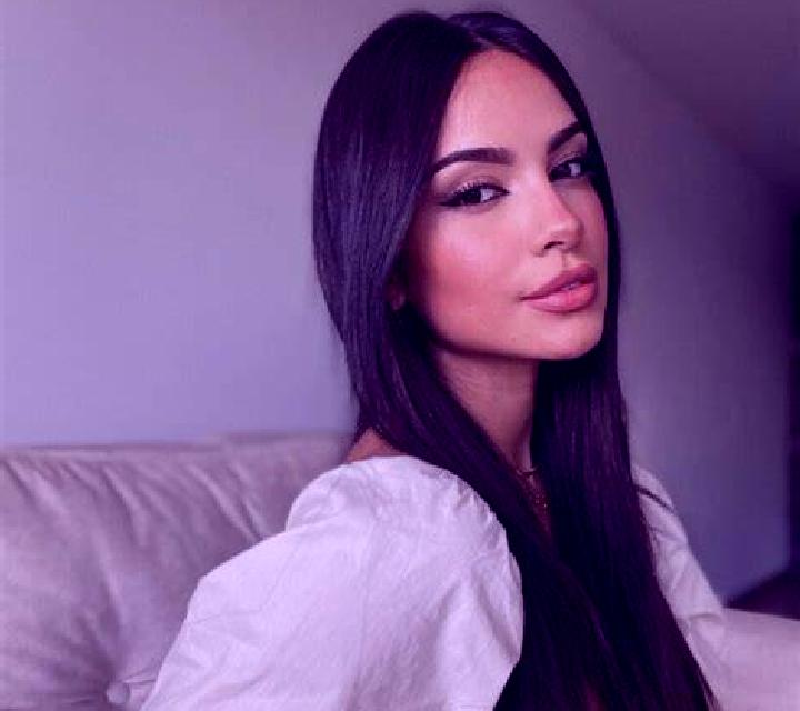 Noa Fontiveros escort