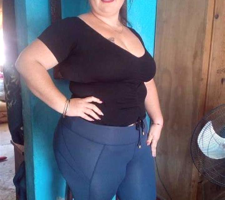 Nora 2 Espirdo escort