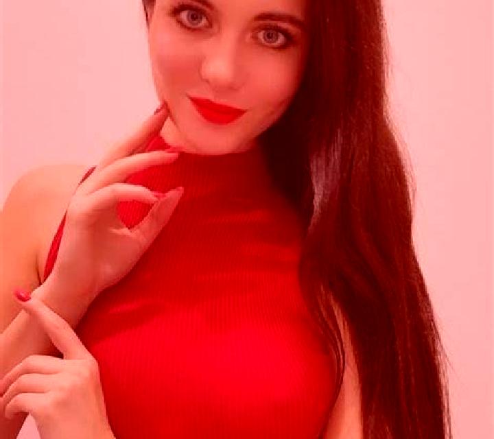 Nora Alba escort