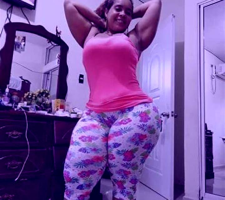 Paula 3 Selas escort